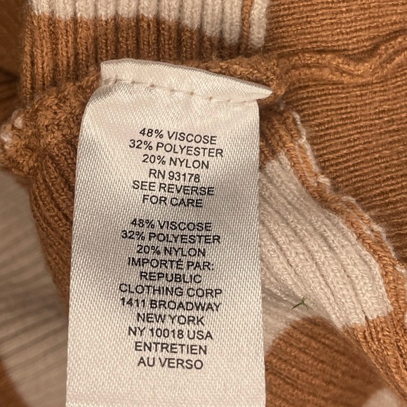 TAHARI
Striped Rib Knit Sweater
Size M - Picture 8 of 10